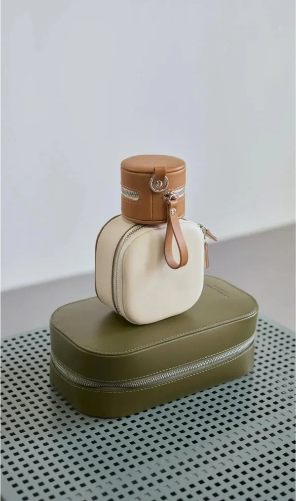 Attash Accessories