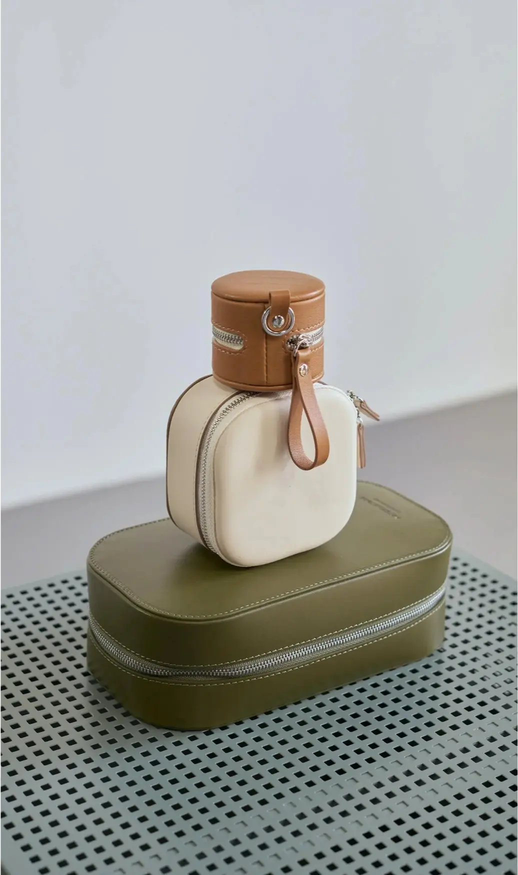Attash Accessories